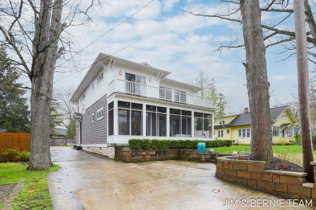 153 Elizabeth Street, Saugatuck City, MI 49453
