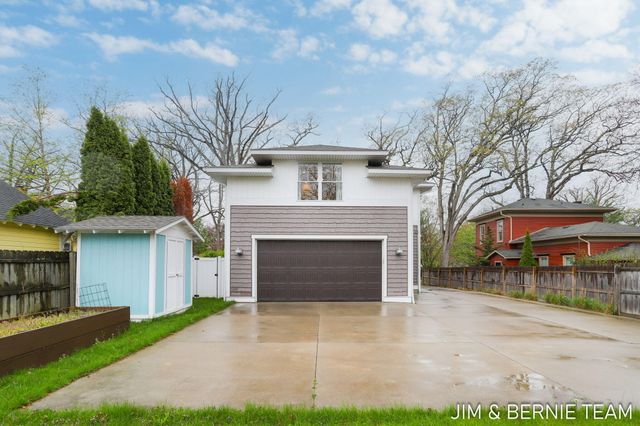 153 Elizabeth Street, Saugatuck City, MI 49453