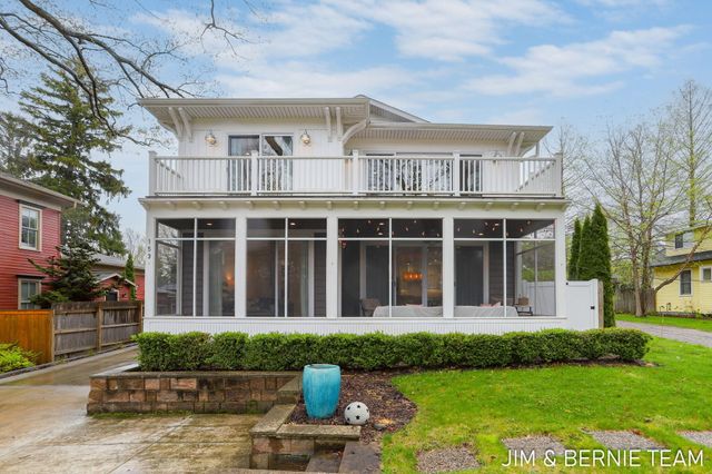 153 Elizabeth Street, Saugatuck City, MI 49453