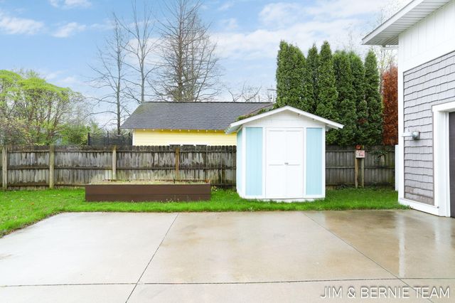 153 Elizabeth Street, Saugatuck City, MI 49453