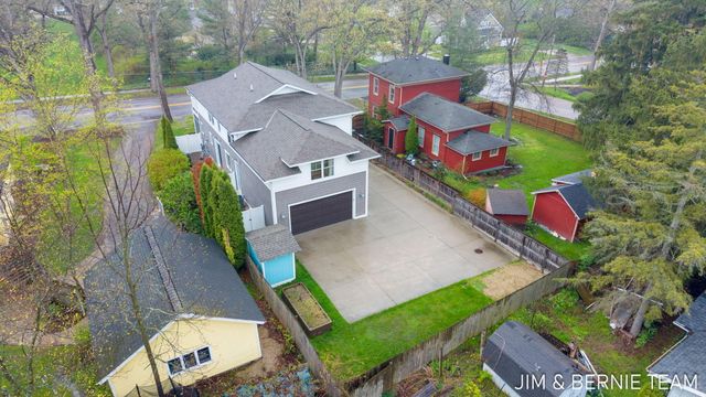 153 Elizabeth Street, Saugatuck City, MI 49453
