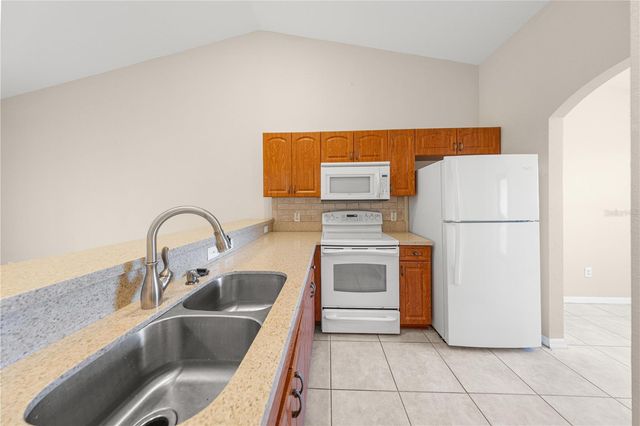 1701 SE 24TH ROAD 1702, Ocala, FL 34471