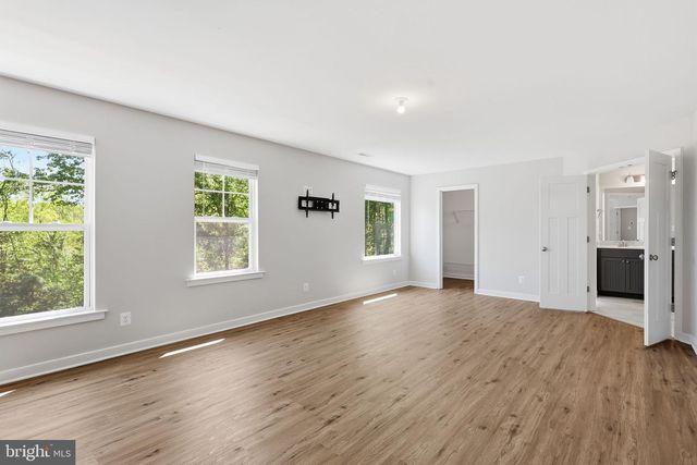 60 LEGACY LN, Fredericksburg, VA 22406