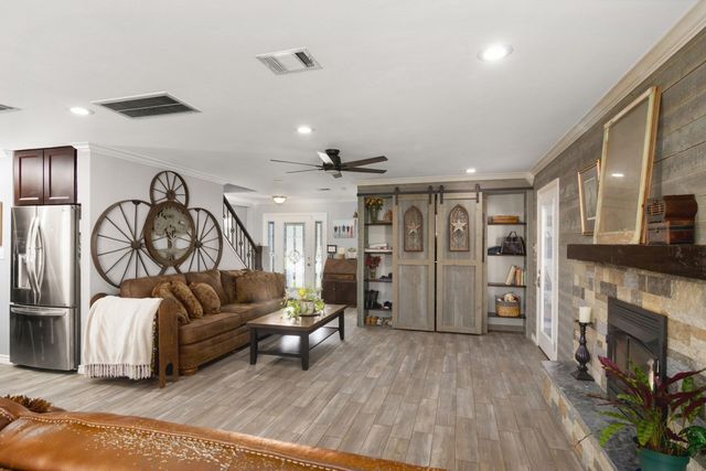 5443 Appleblossom Lane, Friendswood, TX 77546