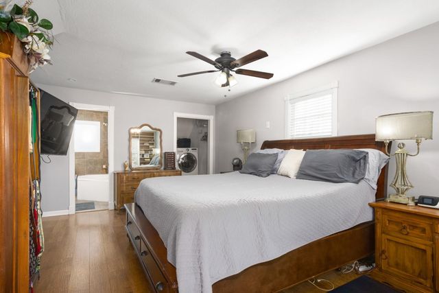 5443 Appleblossom Lane, Friendswood, TX 77546