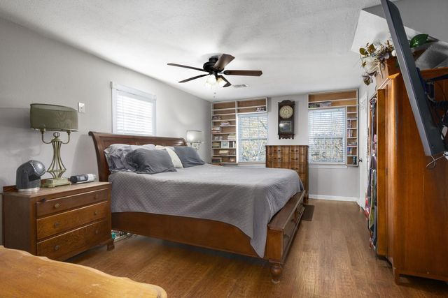 5443 Appleblossom Lane, Friendswood, TX 77546