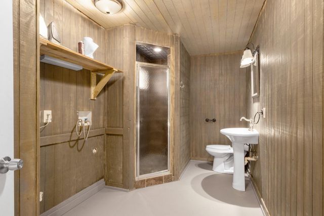 5443 Appleblossom Lane, Friendswood, TX 77546