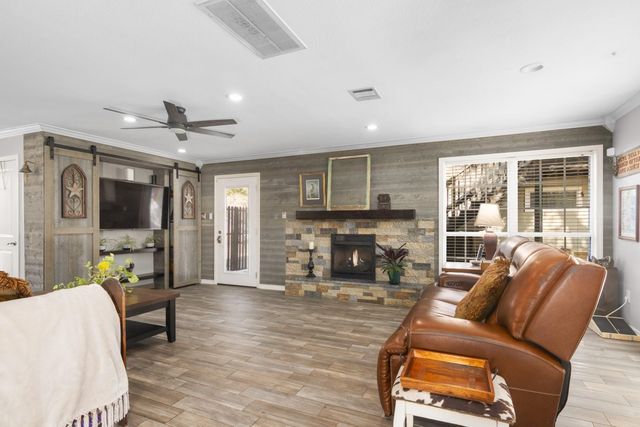 5443 Appleblossom Lane, Friendswood, TX 77546