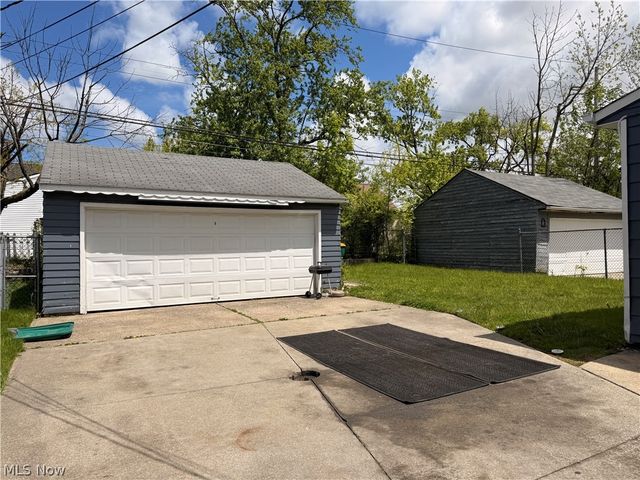 19107 Longview Avenue, Maple Heights, OH 44137
