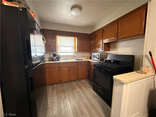19107 Longview Avenue, Maple Heights, OH 44137