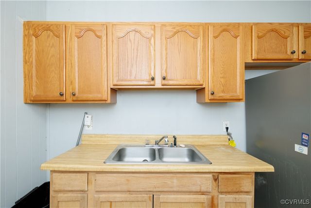 400 Allen Ave, Hopewell, VA 23860