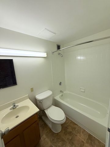 66 Westland Avenue 205, Boston, MA 02115