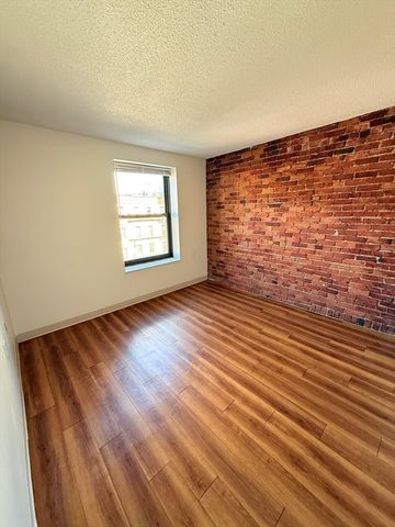 66 Westland Avenue 205, Boston, MA 02115