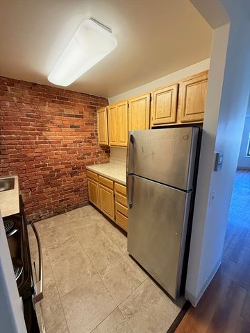66 Westland Avenue 205, Boston, MA 02115