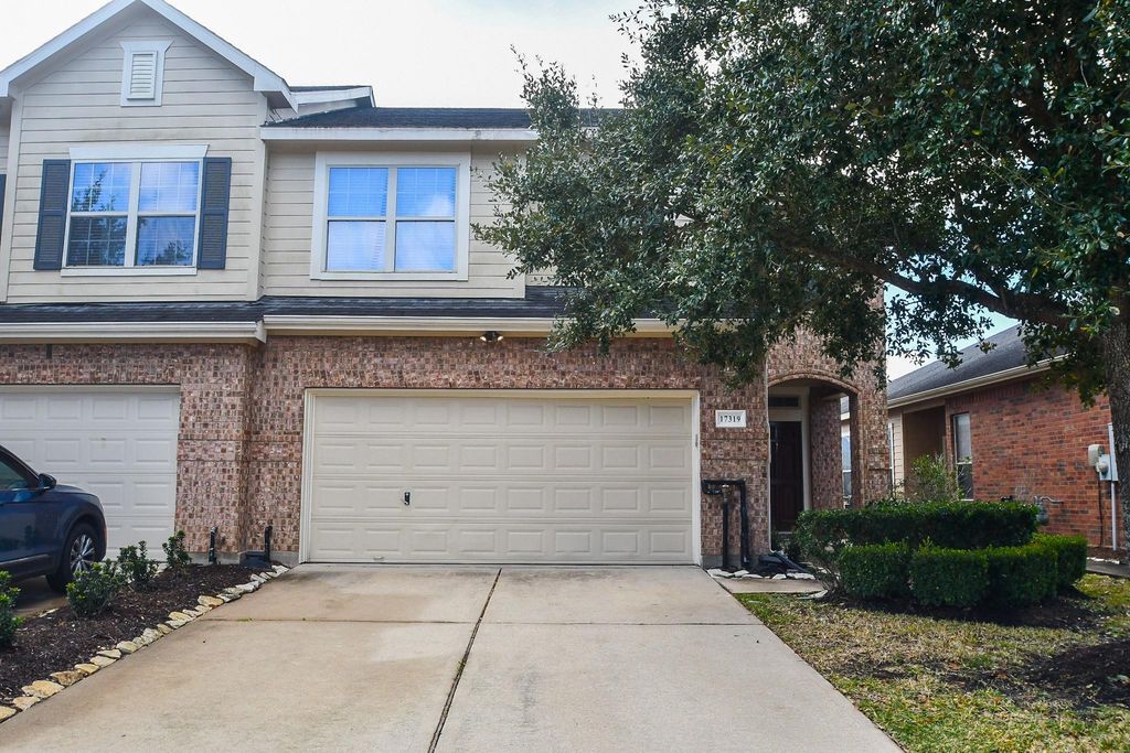 17319 Brookhollow Court Drive, Houston, TX 77084