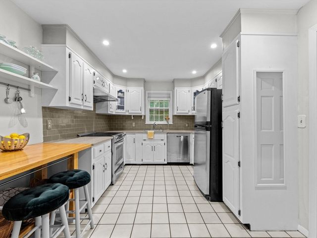 1 Longmeadow Road, Westborough, MA 01581