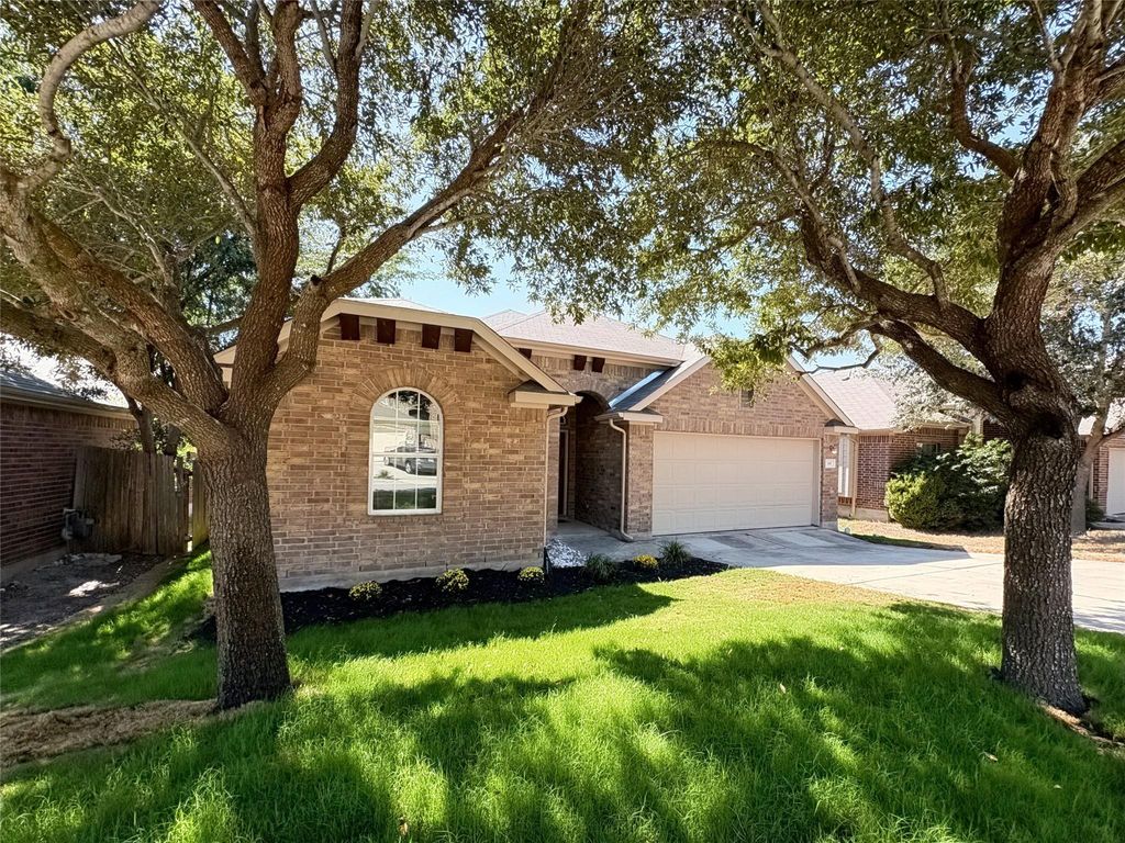 148 Razzmatazz TRL, Buda, TX 78610