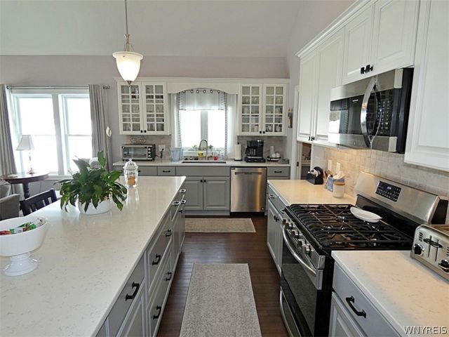 6385 Boston State Road 26, Hamburg, NY 14075