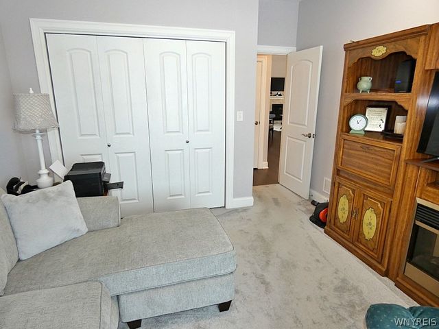 6385 Boston State Road 26, Hamburg, NY 14075