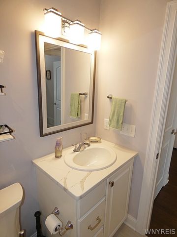 6385 Boston State Road 26, Hamburg, NY 14075