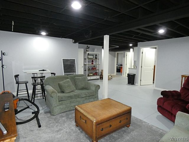 6385 Boston State Road 26, Hamburg, NY 14075