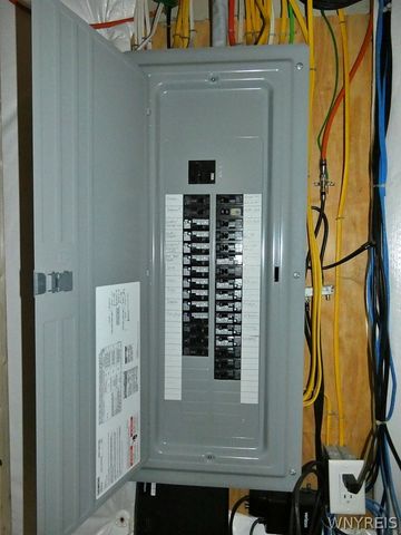 6385 Boston State Road 26, Hamburg, NY 14075