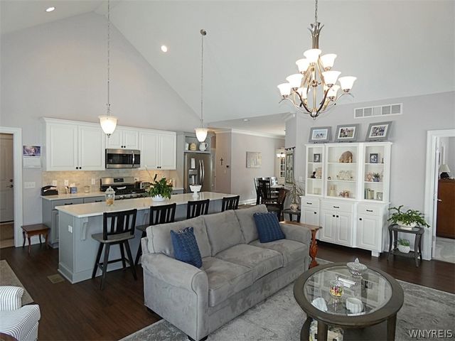 6385 Boston State Road 26, Hamburg, NY 14075