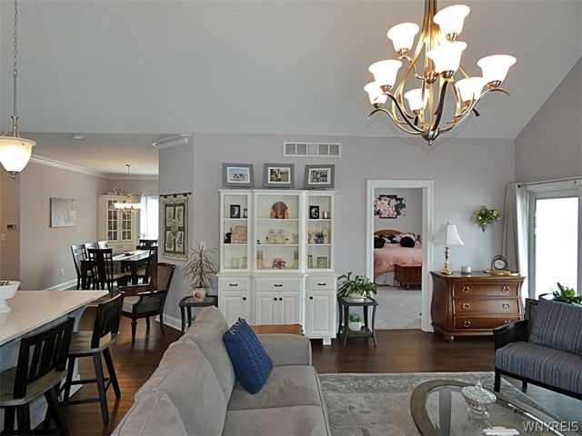 6385 Boston State Road 26, Hamburg, NY 14075