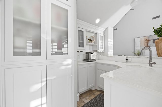 1572 Rabbit Ridge Road, Heath, TX 75032