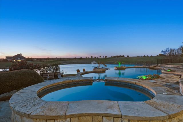 1572 Rabbit Ridge Road, Heath, TX 75032