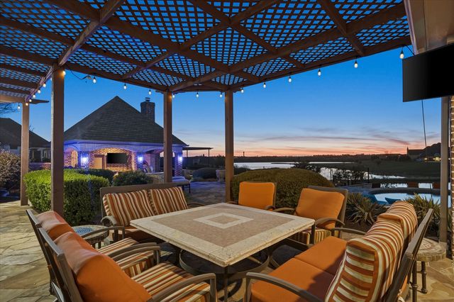 1572 Rabbit Ridge Road, Heath, TX 75032