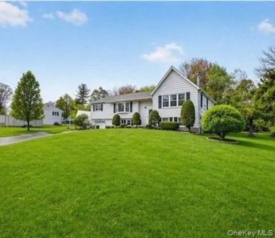 1 Pommel Drive, Newburgh, NY 12550