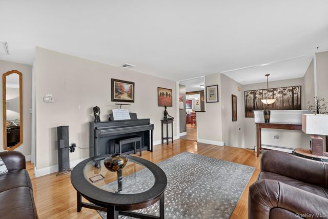 1 Pommel Drive, Newburgh, NY 12550