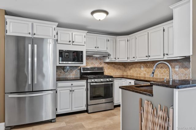 1 Pommel Drive, Newburgh, NY 12550