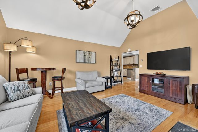 1 Pommel Drive, Newburgh, NY 12550