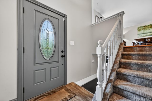1 Pommel Drive, Newburgh, NY 12550