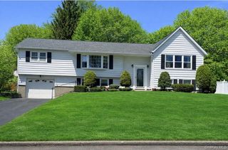 1 Pommel Drive, Newburgh, NY 12550