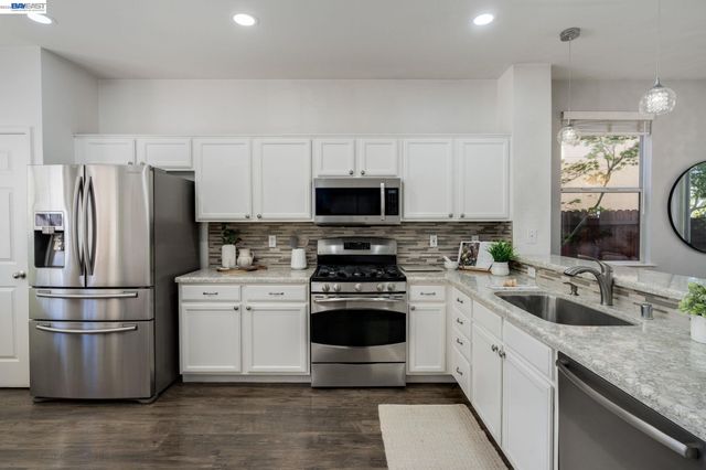 25528 Conley Downs Dr, Castro Valley, CA 94552