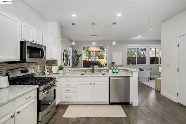 25528 Conley Downs Dr, Castro Valley, CA 94552