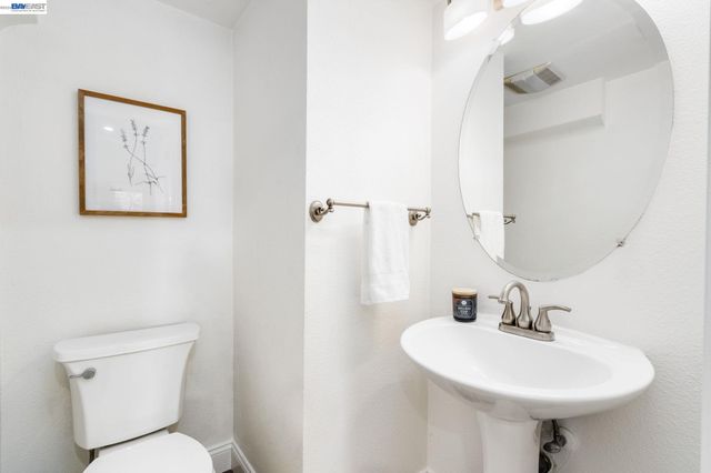 25528 Conley Downs Dr, Castro Valley, CA 94552