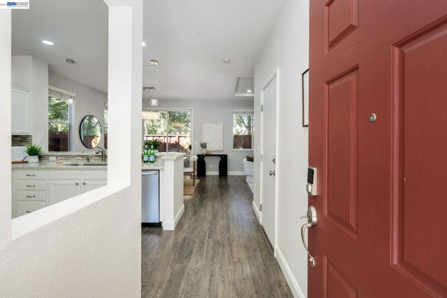 25528 Conley Downs Dr, Castro Valley, CA 94552