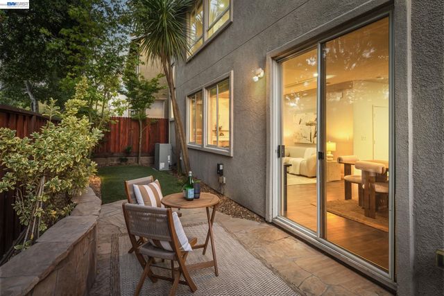 25528 Conley Downs Dr, Castro Valley, CA 94552