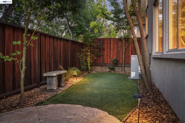 25528 Conley Downs Dr, Castro Valley, CA 94552