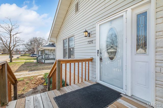 726 Rice Street, Wood River, IL 62095