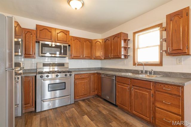 726 Rice Street, Wood River, IL 62095