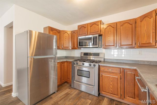 726 Rice Street, Wood River, IL 62095