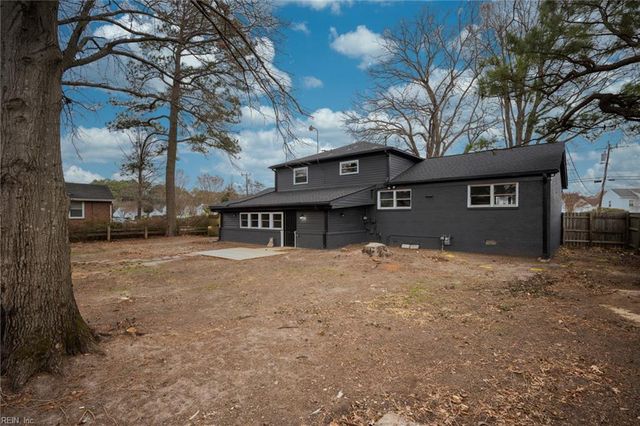 1413 W Queen ST, Hampton, VA 23669