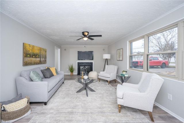 1413 W Queen ST, Hampton, VA 23669