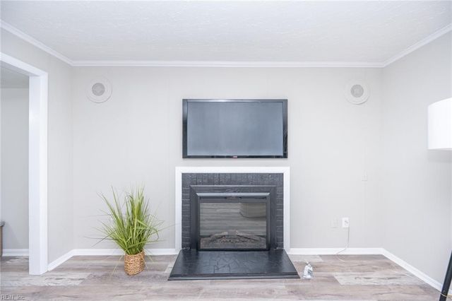 1413 W Queen ST, Hampton, VA 23669