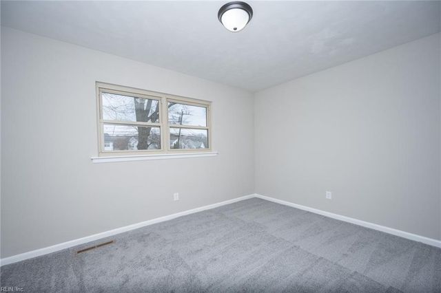 1413 W Queen ST, Hampton, VA 23669